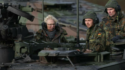 Ministrul german al Apararii spune ca nu mai poate trimite arme Ucrainei pentru ca stocurile Bundeswehr sunt la limita Ministrul german al Apararii spune ca nu mai poate trimite arme Ucrainei pentru ca stocurile Bundeswehr sunt la limita