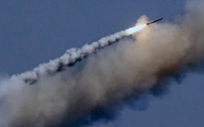 Rusia distruge depozitul de munitie de la Baza Aeriana Myrhorod – presa rusa Rusia distruge depozitul de munitie de la Baza Aeriana Myrhorod – presa rusa