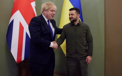 Noul ajutor anuntat de britanici pentru Ucraina: 500 de milioane de lire sterline si un urias arsenal militar - VIDEO
Noul ajutor anuntat de britanici pentru Ucraina: 500 de milioane de lire sterline si un urias arsenal militar - VIDEO