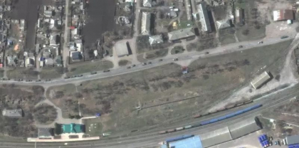 Un nou convoi cu sute de blindate rusesti surprins din satelit. Rusia trimite trupe spre estul Ucrainei - FOTO