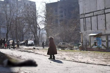 Avertismentul britanicilor: Rusia ar putea folosi munitie cu fosfor in Mariupol Avertismentul britanicilor: Rusia ar putea folosi munitie cu fosfor in Mariupol