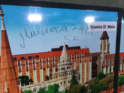 O trecere subterna renovata din capitala - vandalizata - FOTO O trecere subterna renovata din capitala - vandalizata - FOTO
