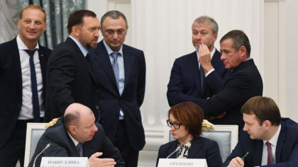 Artistul de tatuaje, contabilul elvetian si oligarhul rus. Schemele prin care miliardarii lui Putin isi ascund averile Artistul de tatuaje, contabilul elvetian si oligarhul rus. Schemele prin care miliardarii lui Putin isi ascund averile