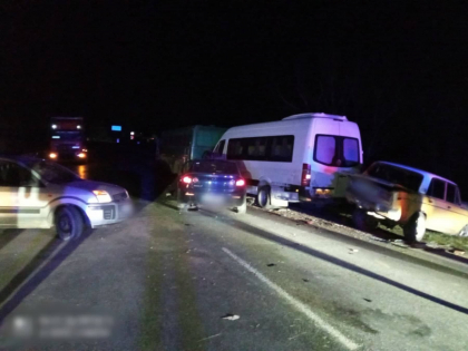 Accident la Donduseni. O soferita, bauta la volan, a lovit trei masini. Imagini de la locul faptei - FOTO