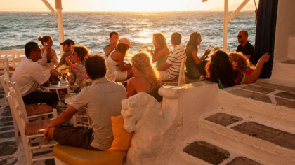 Grecia renunta la restrictiile COVID-19 pe durata sezonului turistic Grecia renunta la restrictiile COVID-19 pe durata sezonului turistic
