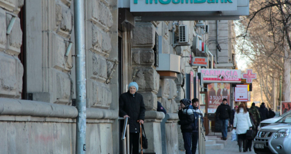 Casele de schimb valutar ar putea fi obligate sa includa camere de supraveghere, pentru ca BNM sa poata asigura securitatea clientilor. Proiectul - aprobat de deputati in prima lectura Casele de schimb valutar ar putea fi obligate sa includa camere de supraveghere, pentru ca BNM sa poata asigura securitatea clientilor. Proiectul - aprobat de deputati in prima lectura