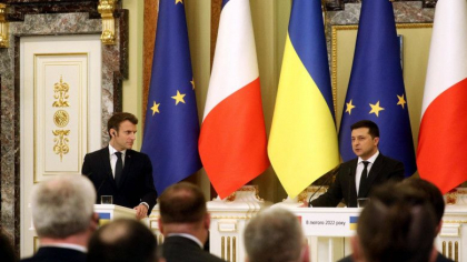 Zelenski: „Refuzul presedintelui Macron de a denunta un genocid in Ucraina este foarte dureros”