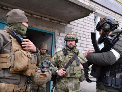 Kadirov isi anunta cei doua milioane de urmaritori de pe Telegram: „Luptatorii sunt gata sa mearga la Kiev chiar acum” Kadirov isi anunta cei doua milioane de urmaritori de pe Telegram: „Luptatorii sunt gata sa mearga la Kiev chiar acum”