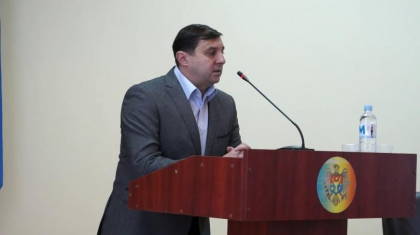 Presedintele raionului Cahul, Marcel Cenusa, ramane in arest la domiciliu pentru 30 de zile. Acesta este invinuit in dosarele licitatiilor trucate Presedintele raionului Cahul, Marcel Cenusa, ramane in arest la domiciliu pentru 30 de zile. Acesta este invinuit in dosarele licitatiilor trucate