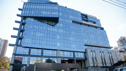 Noul sediu Moldovagaz ar fi fost construit de intreprinderile fostului deputat democrat, Vladimir Andronachi. Declaratiile consilierului directorului Moldovagaz