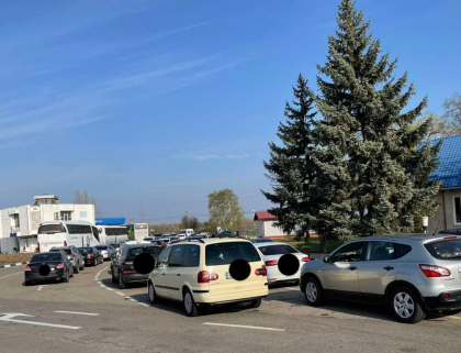 Trafic intensiv la vama Leuseni si Sculeni. Pe ambele directii de circulatie se inregistreaza flux majorat de calatori - FOTO Trafic intensiv la vama Leuseni si Sculeni. Pe ambele directii de circulatie se inregistreaza flux majorat de calatori - FOTO