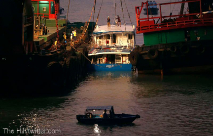 Explozie la bordul unui petrolier in apropiere de Hong Kong: Un mort si sase raniti Explozie la bordul unui petrolier in apropiere de Hong Kong: Un mort si sase raniti