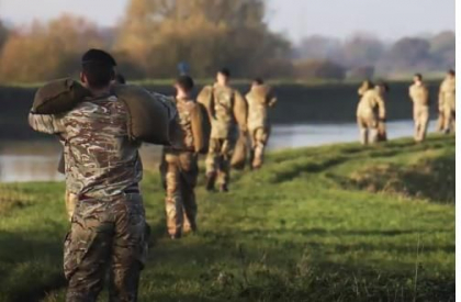 Britanicii de la fortele speciale SAS au antrenat soldati ucraineni langa Kiev Britanicii de la fortele speciale SAS au antrenat soldati ucraineni langa Kiev