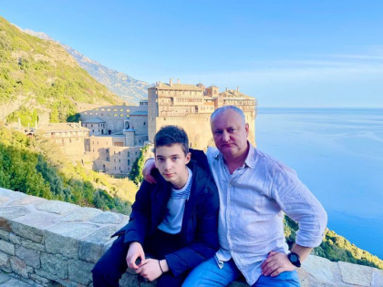 Igor Dodon pe muntele Athos, de Duminica Floriilor: „Ma rog pentru Moldova noastra scumpa” Igor Dodon pe muntele Athos, de Duminica Floriilor: „Ma rog pentru Moldova noastra scumpa”