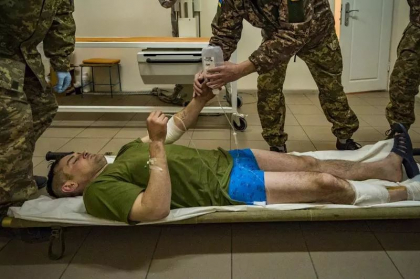 Polonia isi deschide spitalele pentru soldatii ucraineni raniti Polonia isi deschide spitalele pentru soldatii ucraineni raniti