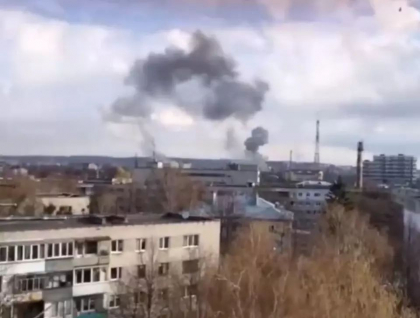 Orasul Liov, din vestul Ucrainei, tinta unor atacuri cu rachete. Oamenii sunt sfatuiti sa stea in adaposturi Orasul Liov, din vestul Ucrainei, tinta unor atacuri cu rachete. Oamenii sunt sfatuiti sa stea in adaposturi