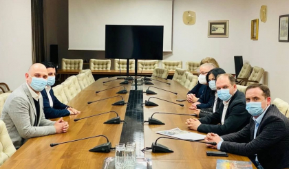 Primarul Chisinaului vrea sa aprobe o finantare de 200.000 euro din partea Sectorului 2. Radu Mihaiu neaga ca si-ar fi dat acordul Primarul Chisinaului vrea sa aprobe o finantare de 200.000 euro din partea Sectorului 2. Radu Mihaiu neaga ca si-ar fi dat acordul