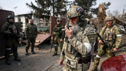 Misa Cecenul, comandantul armatei separatiste pro-ruse din Lugansk, a fost ucis in timpul noii ovensive ruse din estul Ucrainei Misa Cecenul, comandantul armatei separatiste pro-ruse din Lugansk, a fost ucis in timpul noii ovensive ruse din estul Ucrainei