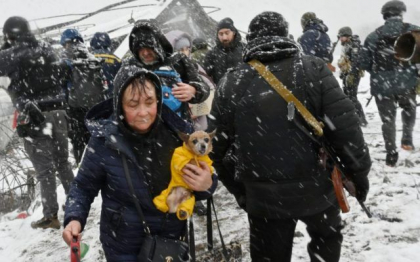 Patru autobuze de evacuare a civililor au parasit joi Mariupol, anunta vicepremierul Ucrainei