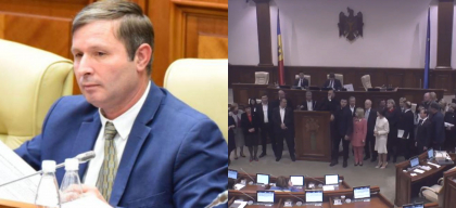 Ultima ora. Radu Mudreac a ramas fara imunitate parlamentara. Deputatii BCS au blocat tribuna Parlamentului: "Rusine" Ultima ora. Radu Mudreac a ramas fara imunitate parlamentara. Deputatii BCS au blocat tribuna Parlamentului: "Rusine"