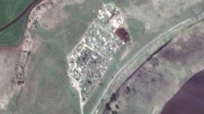 Imagini din satelit. Noi gropi comune pentru victimele din Mariupol, intr-un cimitir aflat la 12 kilometri de oras
Imagini din satelit. Noi gropi comune pentru victimele din Mariupol, intr-un cimitir aflat la 12 kilometri de oras