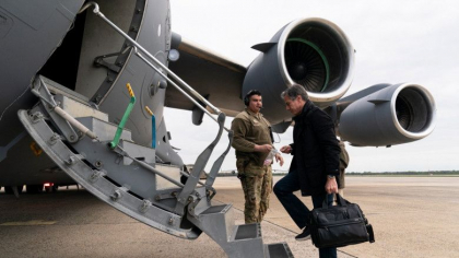 Rusia sustine ca opreste focul asupra uzinei Azovstal pentru evacuarea civililor. Ucraina neaga ca a fost convenit un coridor umanitar