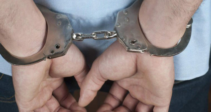 Barbatul care si-a injunghiat unchiul cu un cutit, la Ialoveni - retinut pentru 72 de ore