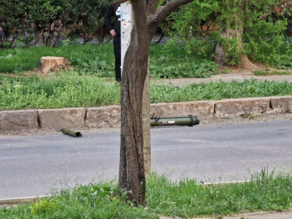 Un proiectil a fost gasit in preajma "MGB-ului" din Tiraspol, unde in aceasta dupa-amiaza s-a produs o explozie - FOTO Un proiectil a fost gasit in preajma "MGB-ului" din Tiraspol, unde in aceasta dupa-amiaza s-a produs o explozie - FOTO