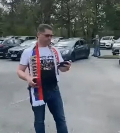 Un barbat din Gagauzia - surprins in timp ce canta melodia lui Gazmanov, in Germania, la un protest organizat impotriva „discriminarii vorbitorilor de limba rusa” - VIDEO Un barbat din Gagauzia - surprins in timp ce canta melodia lui Gazmanov, in Germania, la un protest organizat impotriva „discriminarii vorbitorilor de limba rusa” - VIDEO