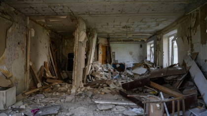 Razboi in Ucraina. Rusii au preluat mai multe orase in Donbas si au bombardat un spital Razboi in Ucraina. Rusii au preluat mai multe orase in Donbas si au bombardat un spital