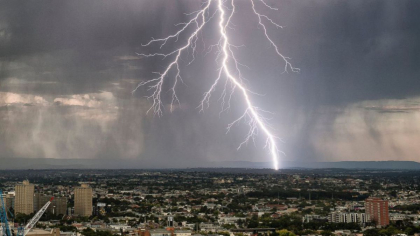 Ploi cu descarcari electrice in toata tara. Cum va fi vremea in urmatoarele zile. Prognoza meteo - FOTO