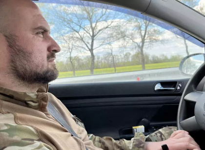 Dima, un soldat ce lupta in Ucraina: „Sistemul Starlink al lui Elon Musk a schimbat cursul razboiului. Cecenii sunt aici sa ii impuste pe rusii care nu vor sa lupte” Dima, un soldat ce lupta in Ucraina: „Sistemul Starlink al lui Elon Musk a schimbat cursul razboiului. Cecenii sunt aici sa ii impuste pe rusii care nu vor sa lupte”