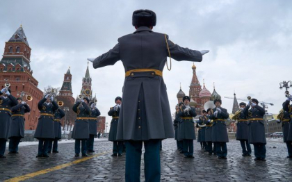 Rusia nu a invitat nici un lider strain la parada de „Ziua Victoriei” de pe 9 mai, anunta Kremlinul. Peskov: „Este sarbatoarea noastra, o sarbatoare sfanta pentru toti rusii” Rusia nu a invitat nici un lider strain la parada de „Ziua Victoriei” de pe 9 mai, anunta Kremlinul. Peskov: „Este sarbatoarea noastra, o sarbatoare sfanta pentru toti rusii”