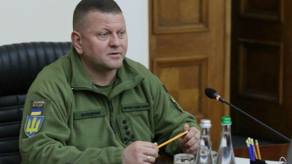Ucraina renunta la armele sovietice si trece la modelele NATO. Seful armatei ucrainene: Sa incepem procesul cat mai repede Ucraina renunta la armele sovietice si trece la modelele NATO. Seful armatei ucrainene: Sa incepem procesul cat mai repede