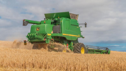 Rusii au furat din Ucraina masini agricole in valoare de 5 milioane de dolari. Ce s-a intamplat cand le-au trimis acasa Rusii au furat din Ucraina masini agricole in valoare de 5 milioane de dolari. Ce s-a intamplat cand le-au trimis acasa