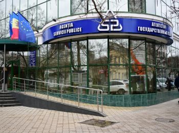 Cinci persoane - retinute, in urma perchezitiilor la Agentia Servicii Publice