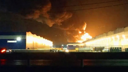 Incendiu la depozitul unei edituri ruse care ar fi ordonat eliminarea mentiunilor despre Ucraina din manualele scolare Incendiu la depozitul unei edituri ruse care ar fi ordonat eliminarea mentiunilor despre Ucraina din manualele scolare
