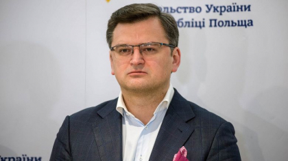 Dmitro Kuleba: Tarile UE care se opun embargoului pe petrolul rusesc sunt complice la crimele comise de invadatori in Ucraina - VIDEO Dmitro Kuleba: Tarile UE care se opun embargoului pe petrolul rusesc sunt complice la crimele comise de invadatori in Ucraina - VIDEO