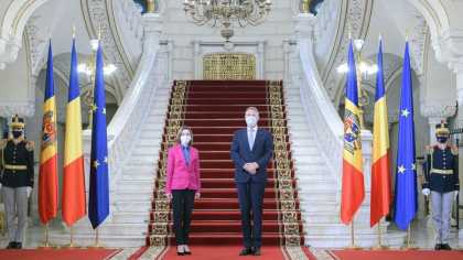 Maia Sandu a vorbit la telefon cu Klaus Iohannis despre situatia din Ucraina si aderarea Republicii Moldova la UE Maia Sandu a vorbit la telefon cu Klaus Iohannis despre situatia din Ucraina si aderarea Republicii Moldova la UE