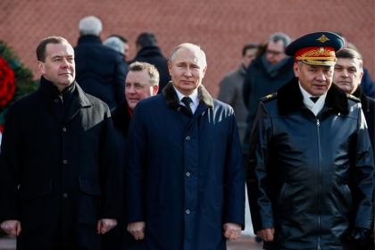 Parchetul Ucrainei i-a chemat la audieri pe Serghei Soigu si Dmitri Medvedev