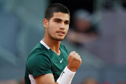 Carlos Alcaraz, campion la ATP Madrid - Pustiul de 19 ani, victorie clara cu Alexander Zverev Carlos Alcaraz, campion la ATP Madrid - Pustiul de 19 ani, victorie clara cu Alexander Zverev