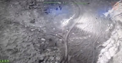 Noua lovitura cu Bayraktar pe Insula Serpilor: Un elicopter rusesc a fost distrus chiar in timp ce descarca trupe - VIDEO Noua lovitura cu Bayraktar pe Insula Serpilor: Un elicopter rusesc a fost distrus chiar in timp ce descarca trupe - VIDEO