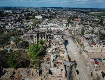 Oficial din Mariupol, despre curatarea ruinelor orasului distrus de rusi: „Sub fiecare casa sunt 80-100 de cadavre. Innebunesti!”