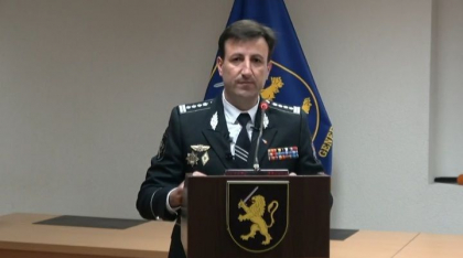 Seful IGP: Mai multe persoane au incercat sa arunce cu oua si pietre in timpul paradei de 9 mai Seful IGP: Mai multe persoane au incercat sa arunce cu oua si pietre in timpul paradei de 9 mai