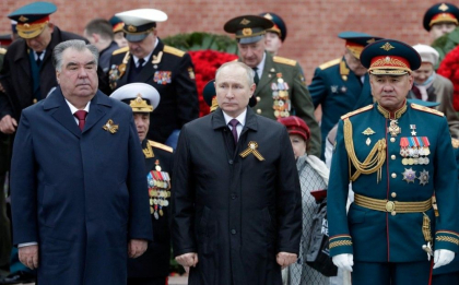 Discursul lui Vladimir Putin la parada de 9 mai: „Nu vom renunta niciodata la patria mama” Discursul lui Vladimir Putin la parada de 9 mai: „Nu vom renunta niciodata la patria mama”