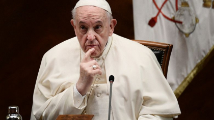 Papa Francisc: „Nu e intamplator ca razboiul revine in Europa, intr-un moment in care generatia care l-a trait secolul trecut dispare” Papa Francisc: „Nu e intamplator ca razboiul revine in Europa, intr-un moment in care generatia care l-a trait secolul trecut dispare”