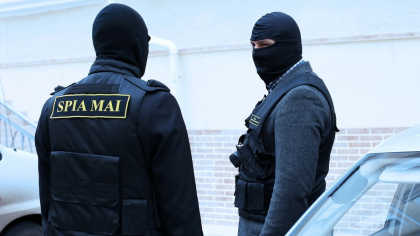 Doi angajati si un sef de serviciu INSP - retinuti pentru 72 de ore. Sunt cercetati in cadrul unei cauze penale pornite pe fapte de coruptie