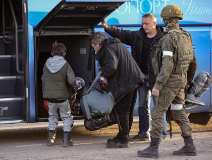 „Cu cine tii? Cu Rusia sau cu Ucraina?” Povestile ucrainenilor care s-au refugiat in Rusia: perchezitii, interogatorii si pasapoarte confiscate - FOTO „Cu cine tii? Cu Rusia sau cu Ucraina?” Povestile ucrainenilor care s-au refugiat in Rusia: perchezitii, interogatorii si pasapoarte confiscate - FOTO