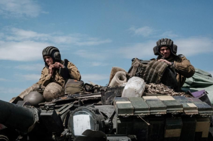 Un militar rus si-a ingrozit sotia dupa ce a sunat-o sa-i spuna ce face pe frontul din Ucraina: "Au plans, m-au implorat sa nu-i omor, i-am impuscat oricum" Un militar rus si-a ingrozit sotia dupa ce a sunat-o sa-i spuna ce face pe frontul din Ucraina: "Au plans, m-au implorat sa nu-i omor, i-am impuscat oricum"