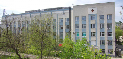 O femeie s-ar fi aruncat in gol de la etajul trei al spitalului „Sfantul Arhanghel Mihail” din capitala. Ce spun medicii